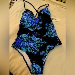 Ekouaer floral one piece